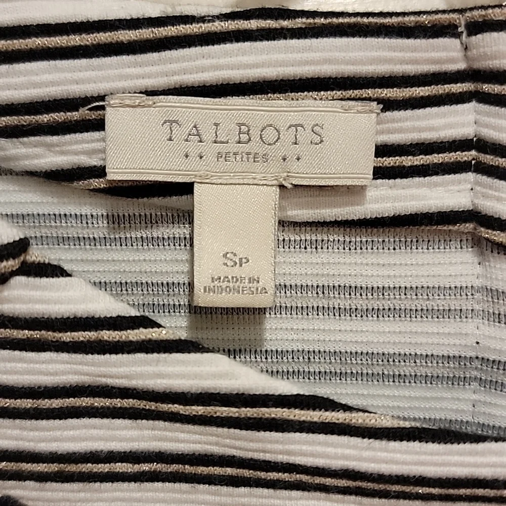☀️ ✅️ Talbots Top ( SP) - Picture 2 of 6